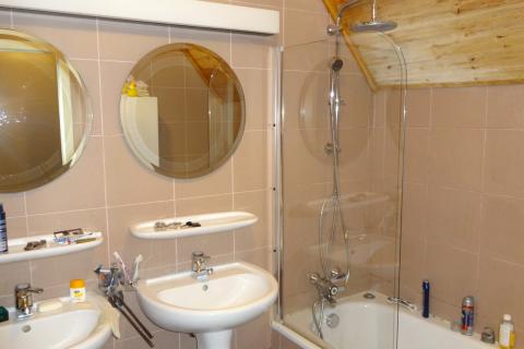 VERHUURD!!! GEEN BEZOEKEN MEER ! Rustig gelegen woning met 3 slaapkamers