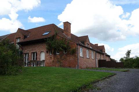 VERHUURD!!! GEEN BEZOEKEN MEER ! Rustig gelegen woning met 3 slaapkamers