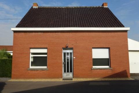VERHUURD!!! Eenvoudig woonhuisje met minimaal comfort
