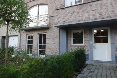 VERHUURD !!! Gelijkvloersappartement met ruim terras