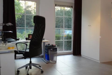 VERHUURD !!! Gelijkvloersappartement met ruim terras