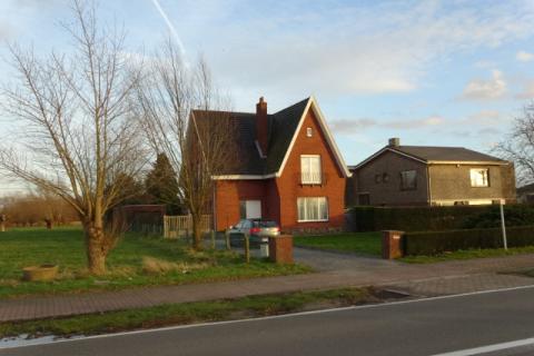 VERHUURD !!! Alleenstaande woning met tuin en 3 slaapkamers