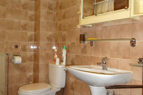 VERHUURD !!! Zeer ruim appartement met 4 slaapkamers
