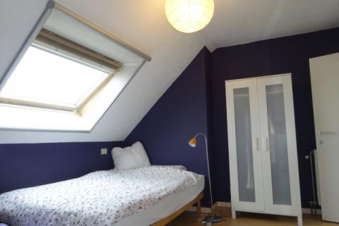 VERHUURD !!! Duplex-dakappartement in centrum van Melle