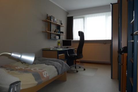 VERHUURD !!! Duplex-appartement met 2 slaapkamers