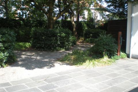 Mooie villa met aangelegde tuin te Gentbrugge