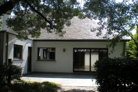 Mooie villa met aangelegde tuin te Gentbrugge