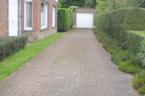 Ruime woning, mooi en rustig gelegen te Gentbrugge