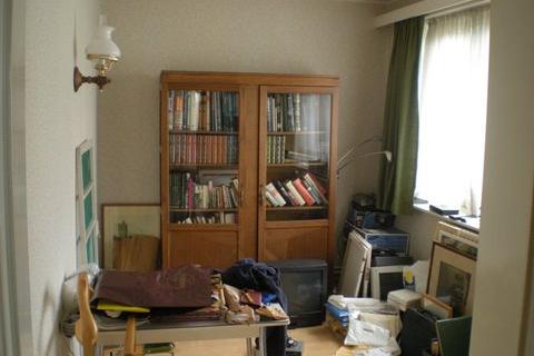 Ruime woning, mooi en rustig gelegen te Gentbrugge