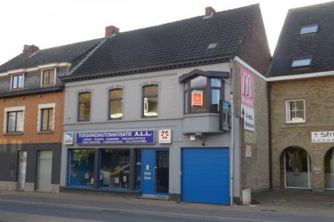 VERHUURD !!! Zeer ruim duplex appartement met ruim dakterras