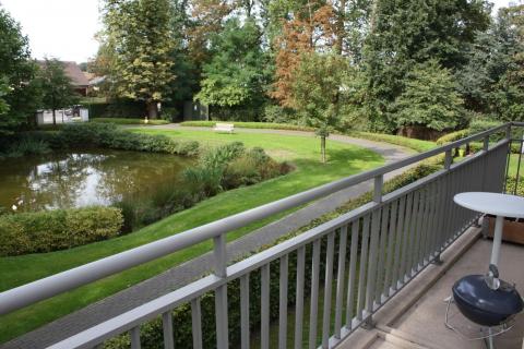 Prachtig villa-appartement in privé-park te Kwatrecht - grens Melle