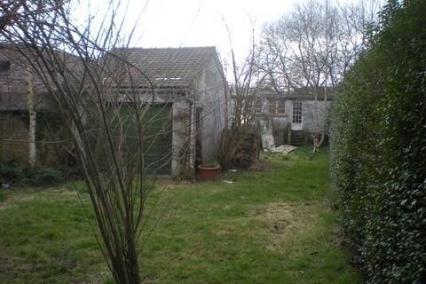 Volledig te renoveren herenwoning