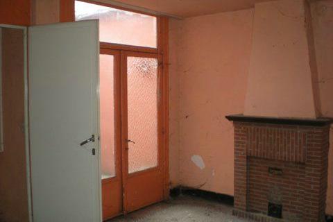 Te renoveren rijwoning