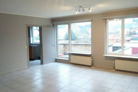 Modern appartement met 2 slaapkamers en garage te centrum Melle