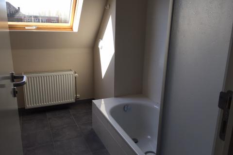 Modern 2 slaapkamerappartement te centrum Melle met garage