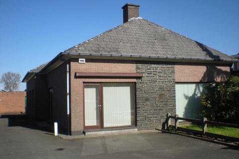 Ruime bungalow met 4 slaapkamers te Oosterzele 