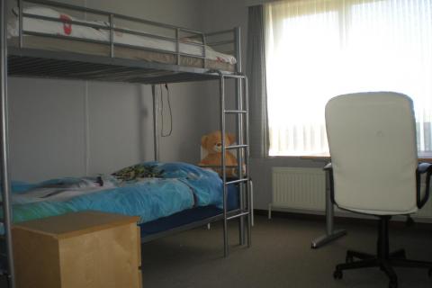 Ruime bungalow met 4 slaapkamers te Oosterzele 