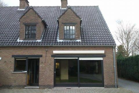Instapklare woning met 4 slaapkamers gelegen in de schitterende wijk 'de Bommels' te Heusden
