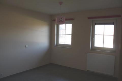 Te huur: Ruim appartement 2SLPK + terras + garage 