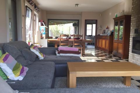 Gezeliige bungalow met 3 SLPK te Melle