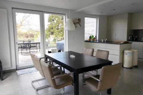 Bel-etage woning te Flora Merelbeke