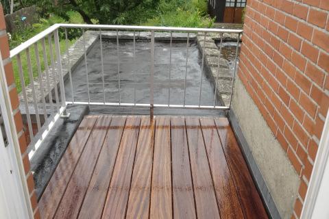 Gerenoveerd appartement met 2 slpk en garage 