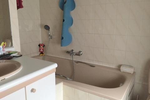 (VERKOCHT) Ruime instapklare rijwoning met 3 SLPK te centrum Melle