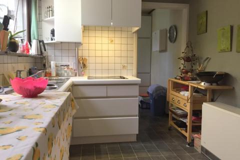 (VERKOCHT) Ruime instapklare rijwoning met 3 SLPK te centrum Melle