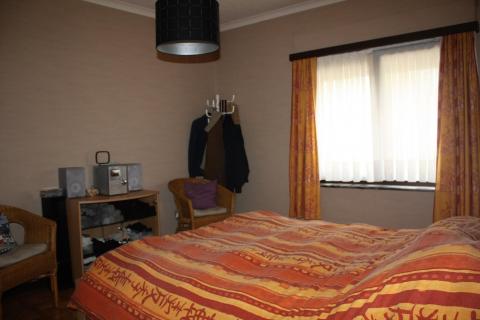 (VERKOCHT) Ruime instapklare rijwoning met 3 SLPK te centrum Melle