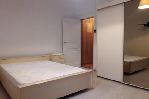 Leuke instapklare rijwoning met 2 SLPK te Gentbrugge