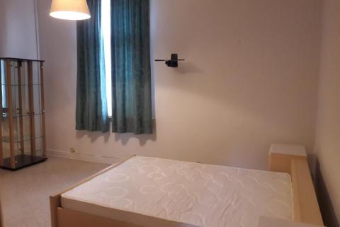 Leuke instapklare rijwoning met 2 SLPK te Gentbrugge
