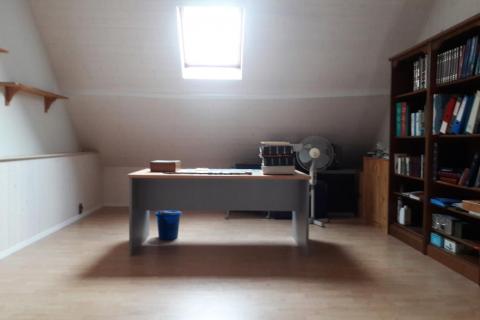 Leuke instapklare rijwoning met 2 SLPK te Gentbrugge