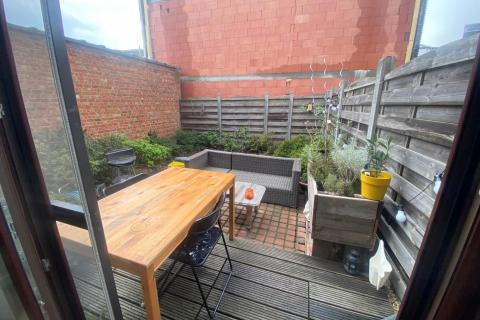 Ruim GLV appartement te Gent met tuin