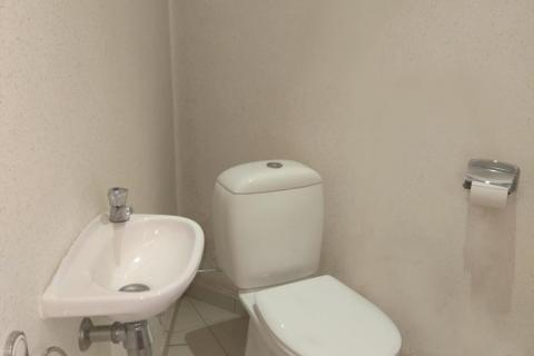 ( VERKOCHT ) Handelspand te koop te centrum Laarne