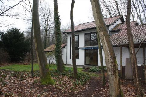 ( IN OPTIE ) Rustig gelegen villa in residentiële verkaveling de Bommels te Heusden. 