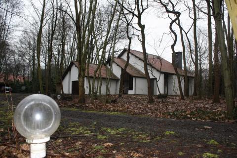 ( IN OPTIE ) Rustig gelegen villa in residentiële verkaveling de Bommels te Heusden. 