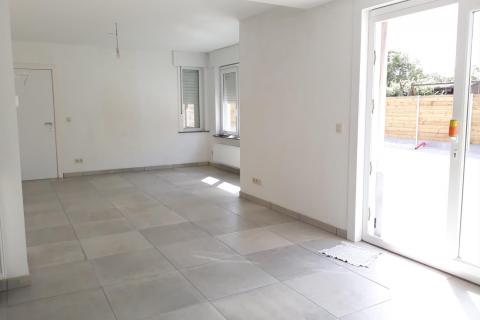 Rustig gelegen gerenoveerde 3 slpk woning te Oordegem