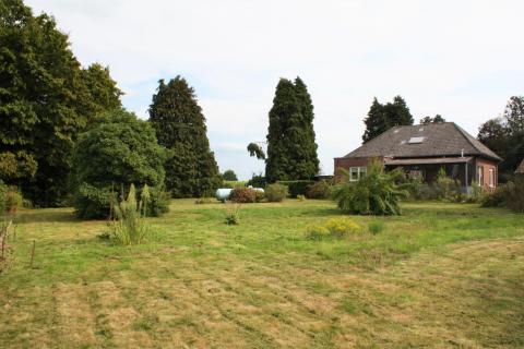Open bebouwing met leuke tuin te Massemen 