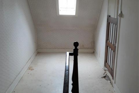 ( ALREEDS IN OPTIE ) Op te frissen woning te Gontrode/Melle