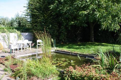 ( OPTIE ) Op te frissen villa met prachtige stukken grond 