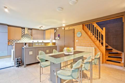 ( IN OPTIE ) Gezellige instapklare woning met leuke tuin te Burst