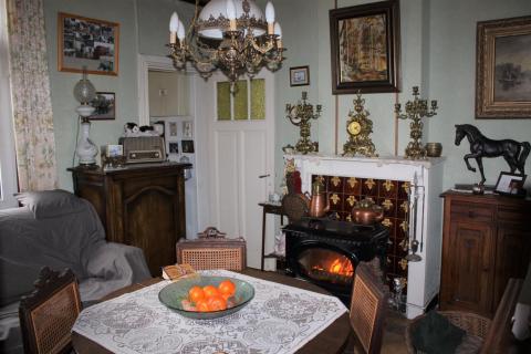 ( IN OPTIE ) Te renoveren HOB met 2 slaapkamers