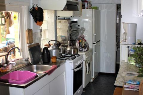 ( IN OPTIE ) Te renoveren HOB met 2 slaapkamers