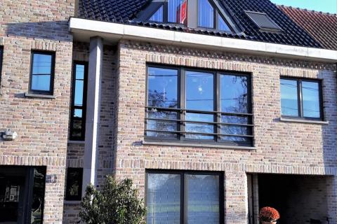 Gelijkvloers appartement met 2 slpk's te Melle 