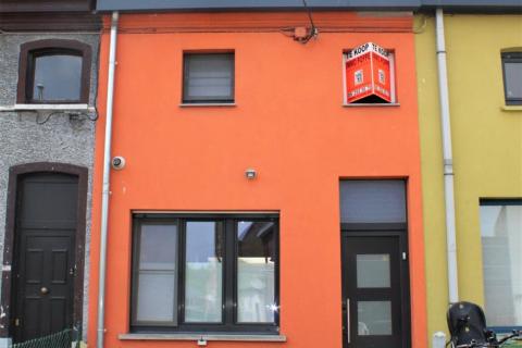 Fraaie rijwoning met 2 slpk en tuin te Melle