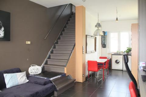 Fraaie rijwoning met 2 slpk en tuin te Melle