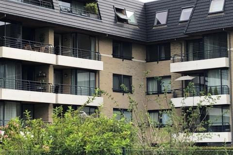 Ruim 2 SLPK appartement met garage vlakbij Gent Sint-Pietersstation