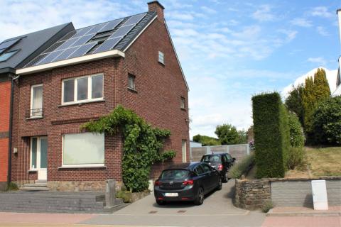 Gezellige 4 slpk woning met fraaie tuin te Scheldewindeke 