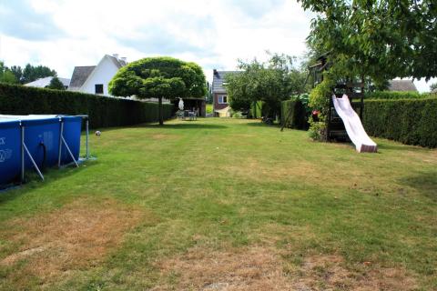 Gezellige 4 slpk woning met fraaie tuin te Scheldewindeke 