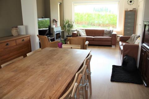 Gezellige 4 slpk woning met fraaie tuin te Scheldewindeke 